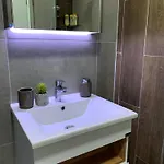 Apartamento Moon Loft Next To East Gate Mall Free Parking