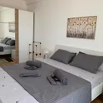 Moon Loft Next To East Gate Mall Free Parking Daire Üsküp