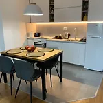 Moon Loft Next To East Gate Mall Free Parking *