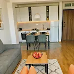 Moon Loft Next To East Gate Mall Free Parking