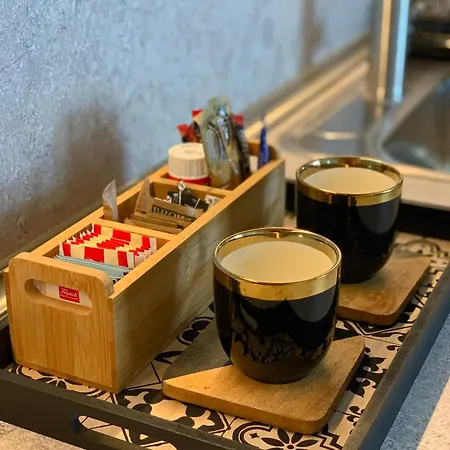 דירה Moon Loft Next To East Gate Mall סקופיה