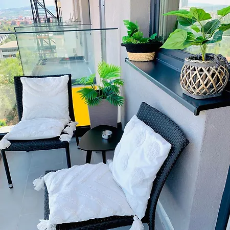 Moon Loft Next To East Gate Mall Free Parking 스코페