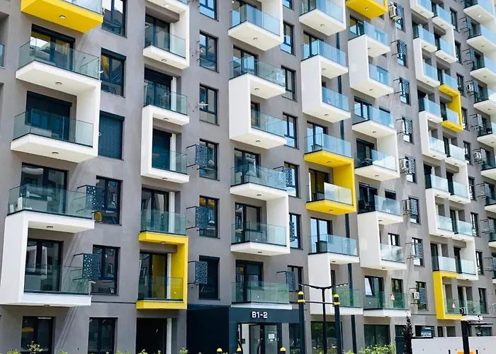 Moon Loft Next To East Gate Mall Free Parking *