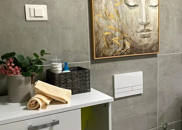 Moon Loft Next To East Gate Mall Free Parking 스코페