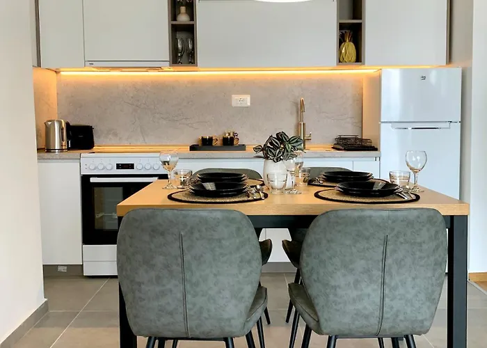 Moon Loft Next To East Gate Mall * Skopje