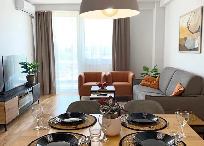 Moon Loft Next To East Gate Mall Free Parking 스코페